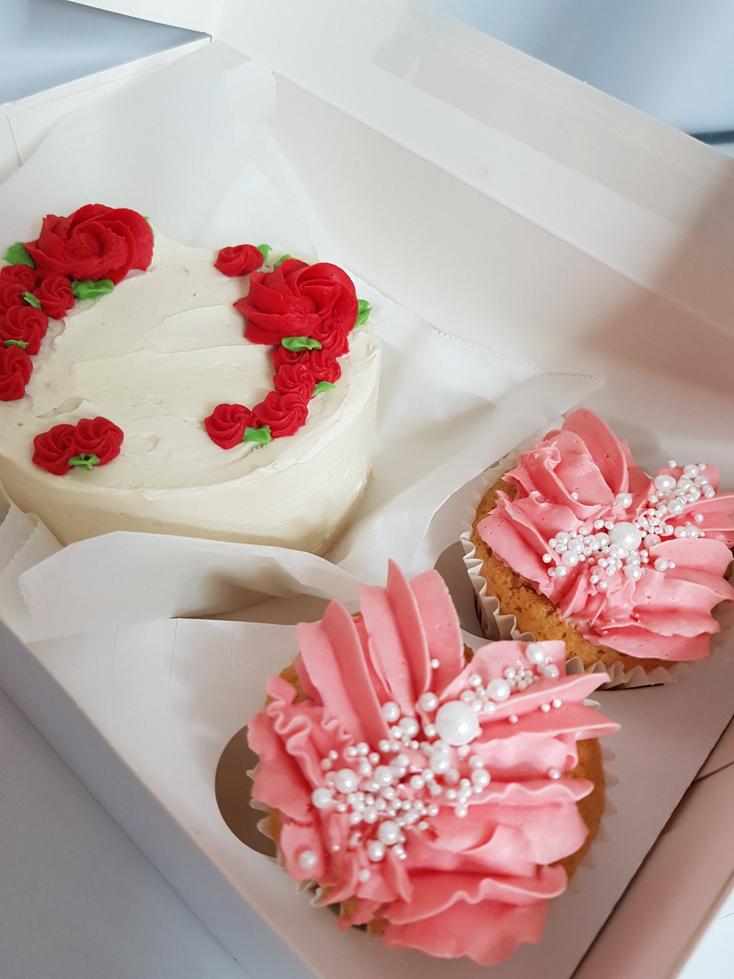 Valentines Heart cake and cupcakes