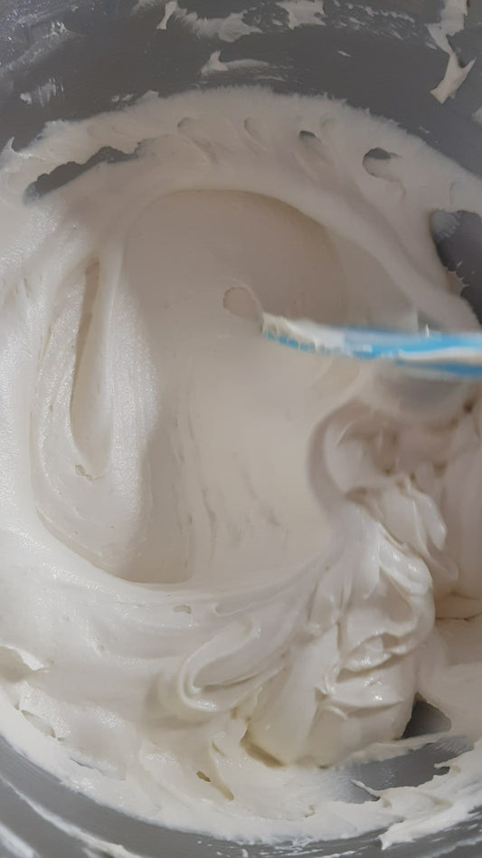 White Buttercream Frosting Recipe and method